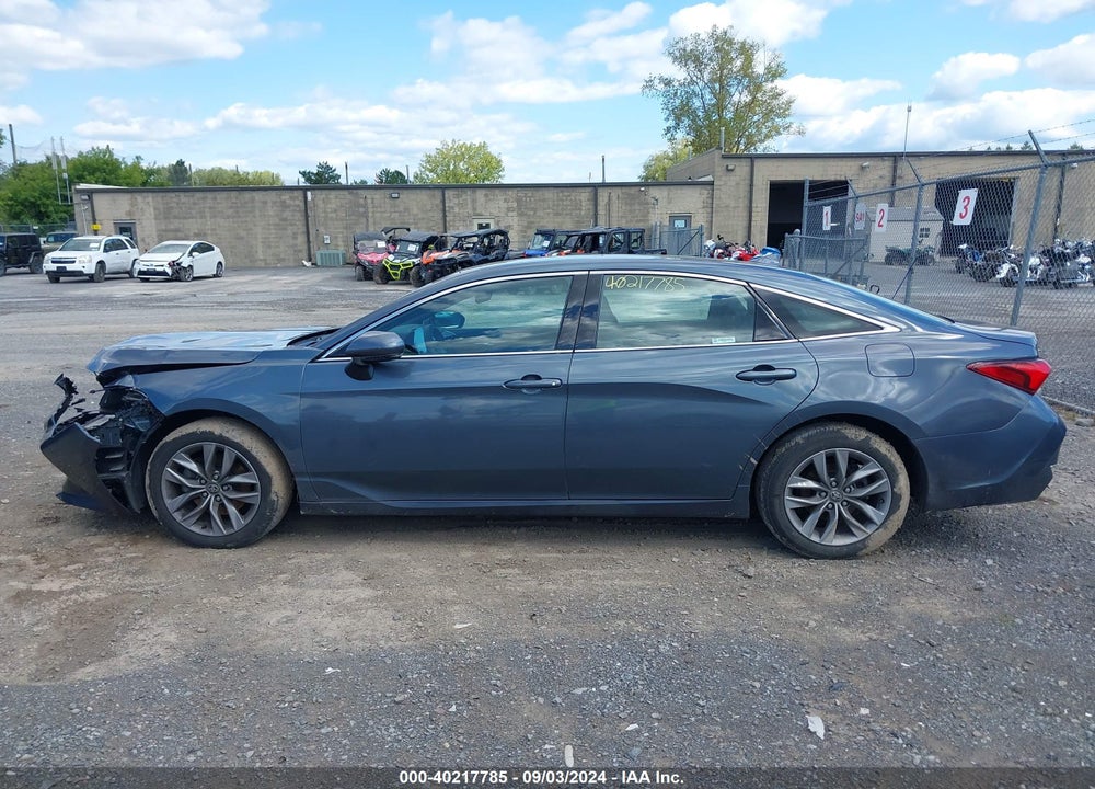 2022 TOYOTA AVALON XLE VIN: 4T1JZ1FB4NU075160