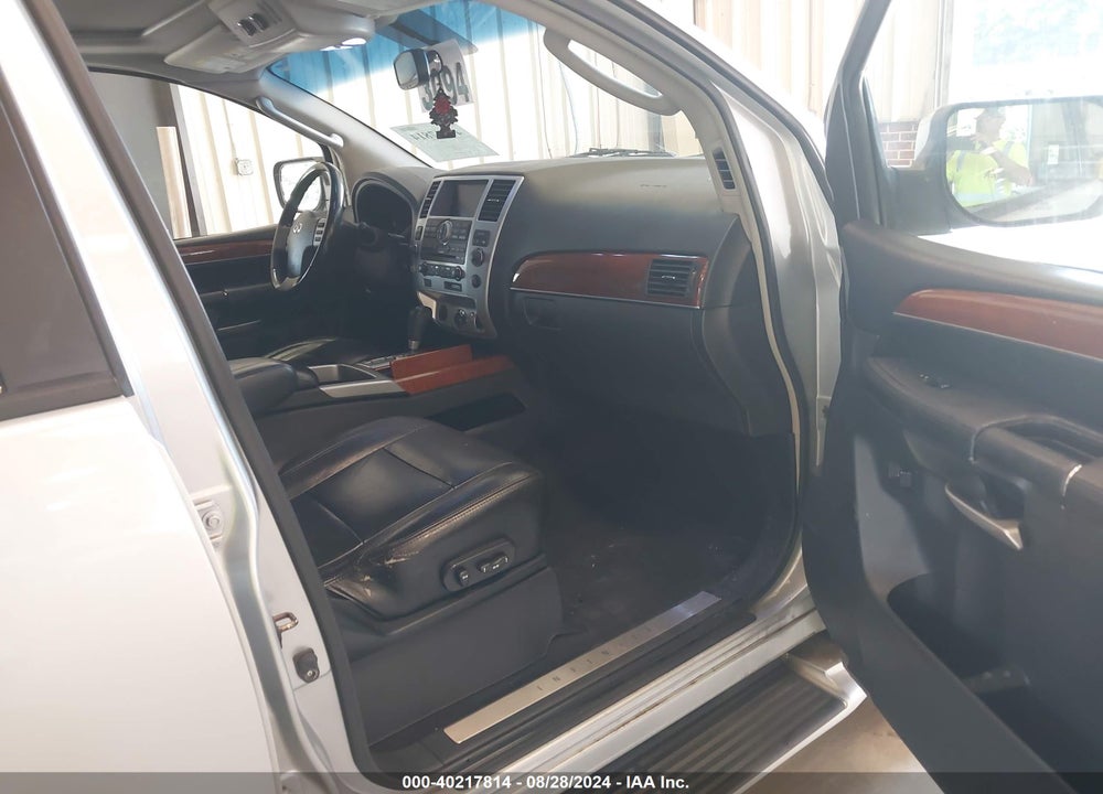 2010 INFINITI QX56 VIN: 5N3ZA0ND0AN905930