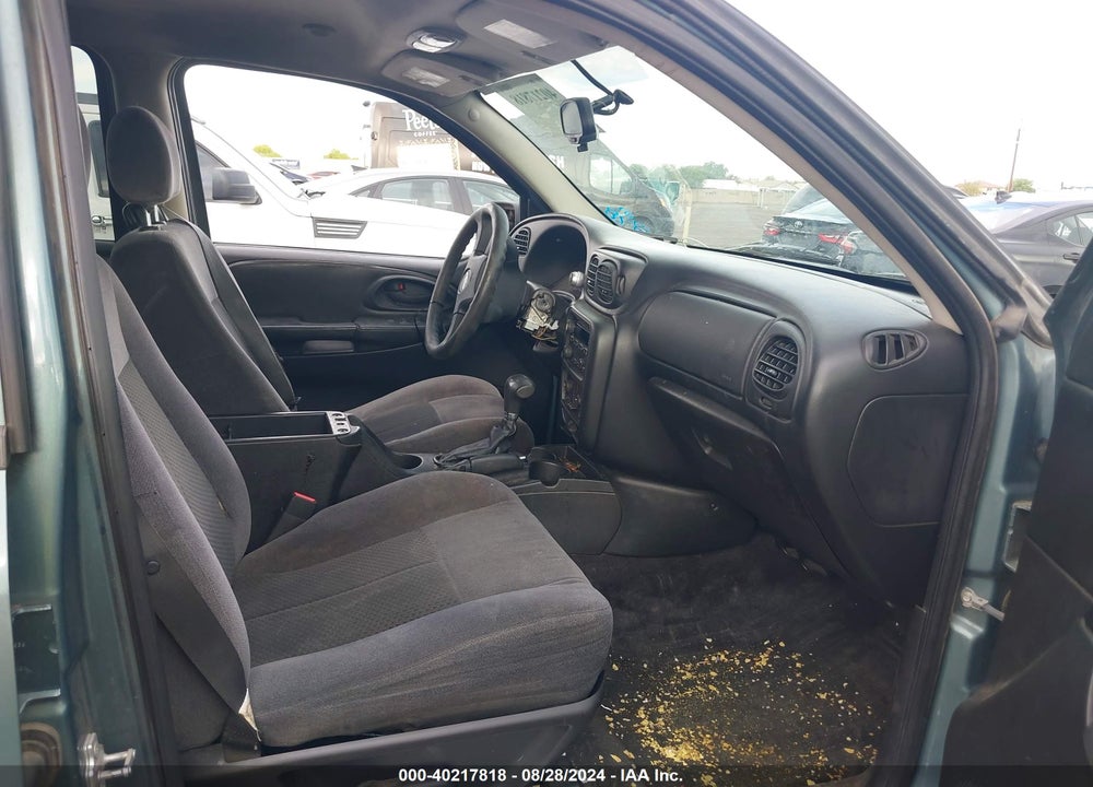 2009 CHEVROLET TRAILBLAZER LT VIN: 1GNDS33S692104673