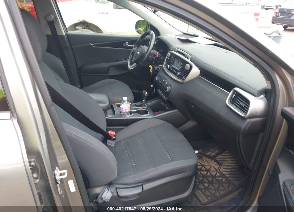 2016 KIA SORENTO 2.4L LX VIN: 5XYPG4A32GG049540