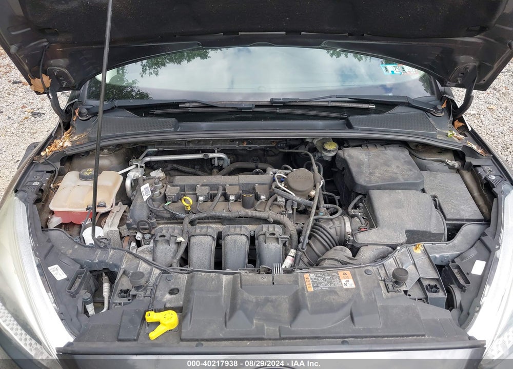 2015 FORD FOCUS VIN: 1FADP3E23FL304011