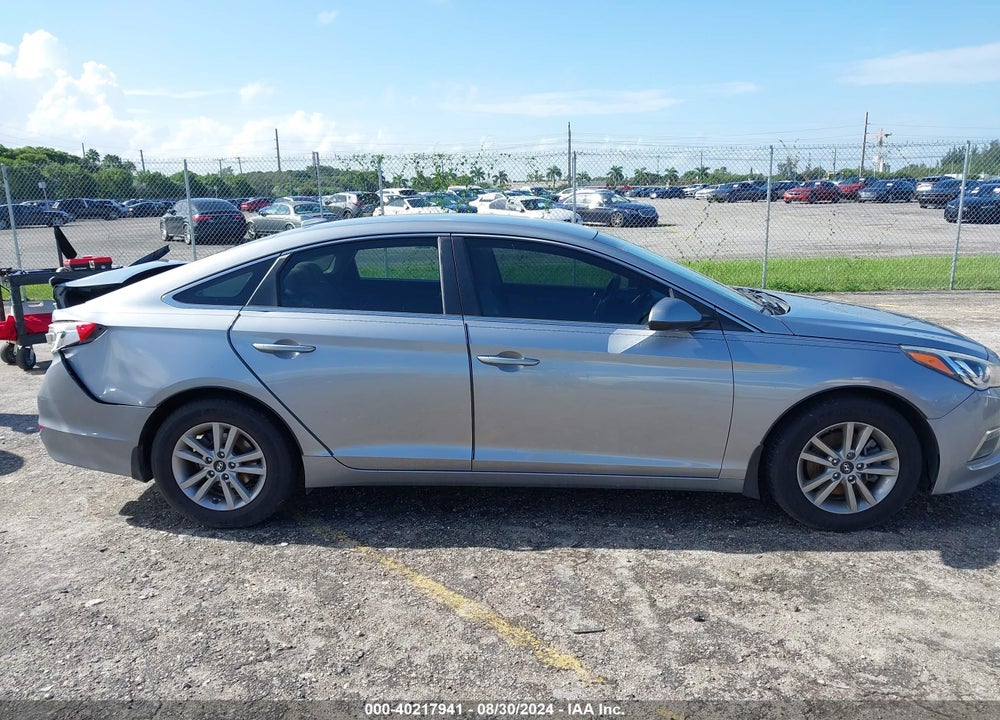 2015 HYUNDAI SONATA SE VIN: 5NPE24AF6FH039231