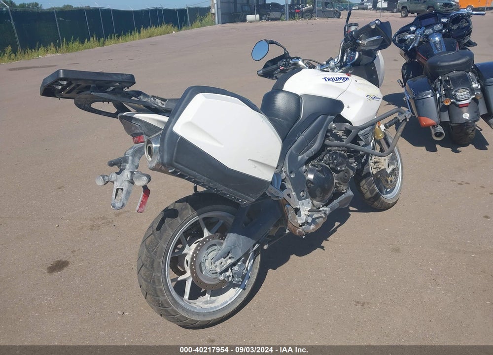 2010 TRIUMPH MOTORCYCLE TIGER ABS VIN: SMT701PD8AT441633