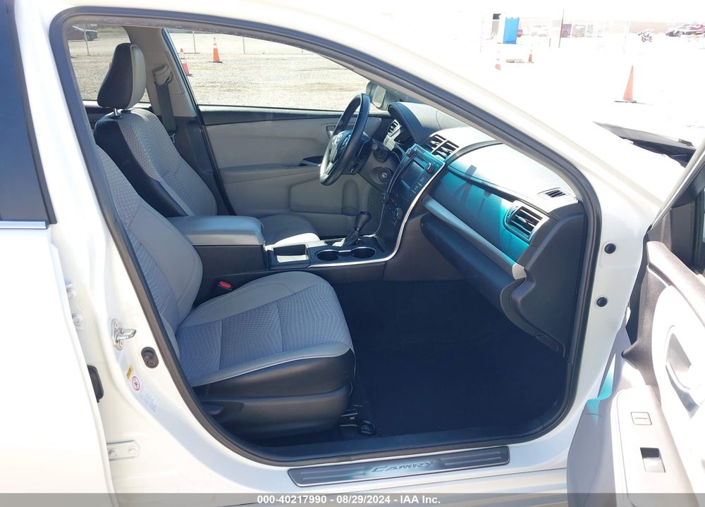 2015 TOYOTA CAMRY SE VIN: 4T1BF1FK2FU043404