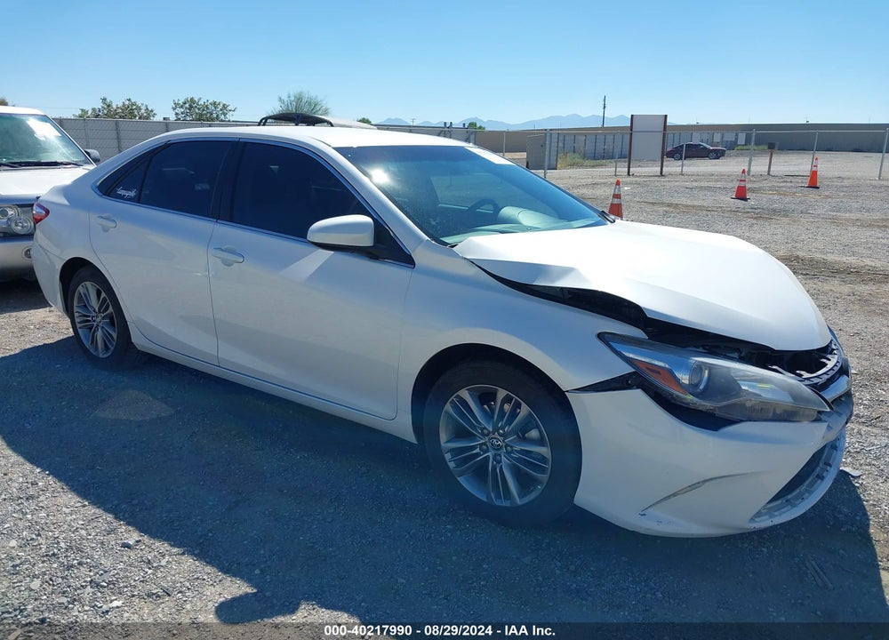2015 TOYOTA CAMRY SE VIN: 4T1BF1FK2FU043404