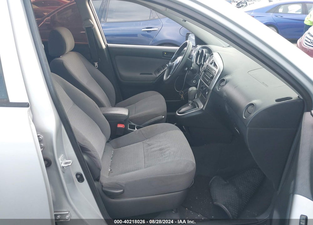 2008 TOYOTA MATRIX VIN: 2T1KR32E28C715937