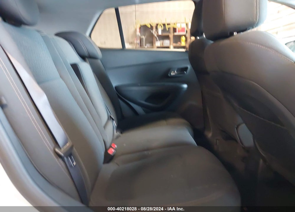 2021 CHEVROLET TRAX FWD LS VIN: KL7CJKSB1MB300545