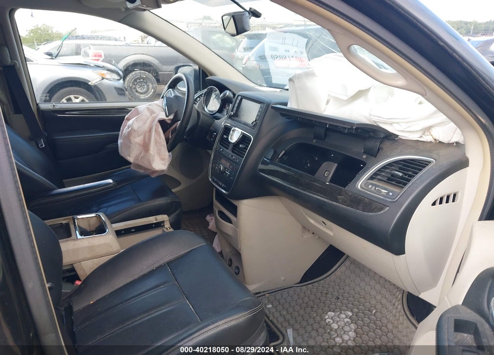2014 CHRYSLER TOWN & COUNTRY TOURING VIN: 2C4RC1BG8ER410041
