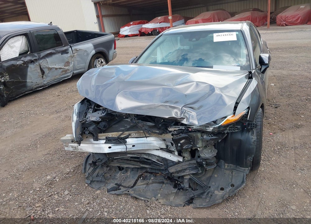2019 TOYOTA CAMRY LE VIN: 4T1B11HK0KU692267
