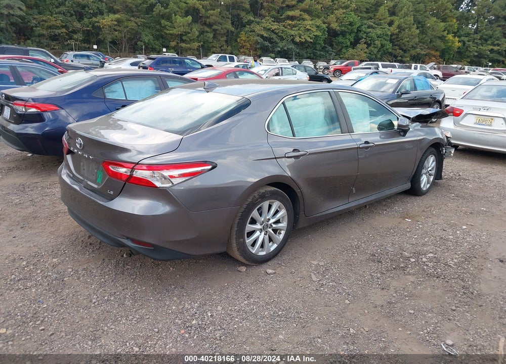 2019 TOYOTA CAMRY LE VIN: 4T1B11HK0KU692267