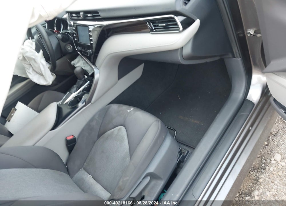 2019 TOYOTA CAMRY LE VIN: 4T1B11HK0KU692267