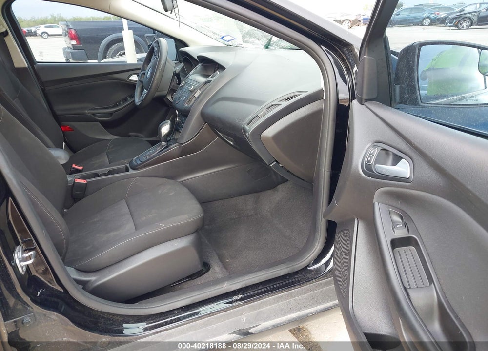 2018 FORD FOCUS SE VIN: 1FADP3F28JL311575