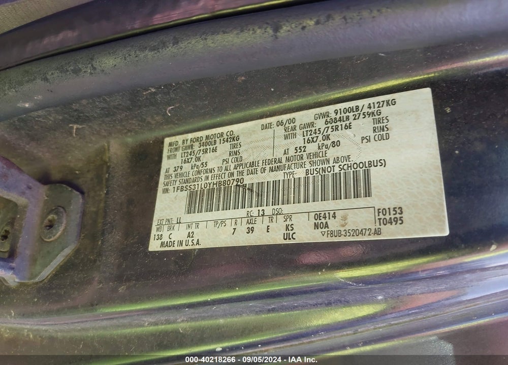 2000 FORD ECONOLINE E350 SUPER DUTY WAGON VIN: 1FBSS31L0YHB80790