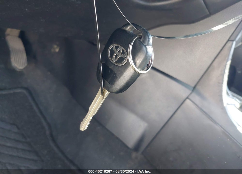 2015 TOYOTA COROLLA LE VIN: 2T1BURHE1FC292547