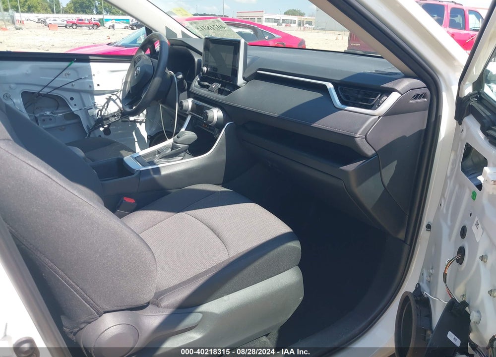 2024 TOYOTA RAV4 XLE VIN: 2T3W1RFV7RC265250
