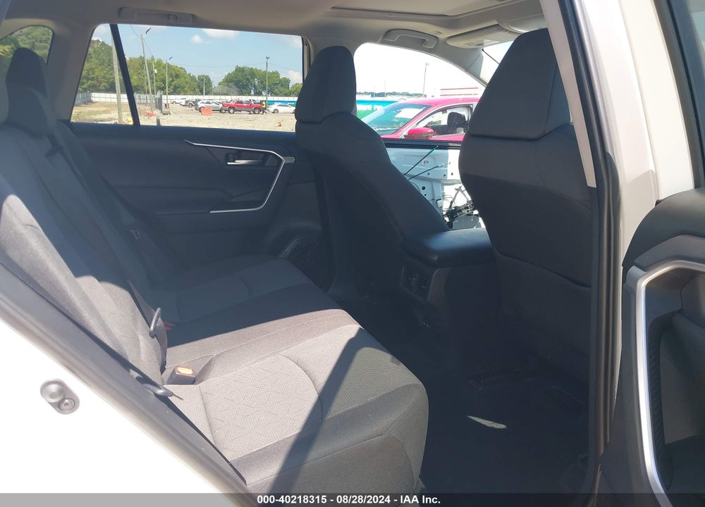 2024 TOYOTA RAV4 XLE VIN: 2T3W1RFV7RC265250