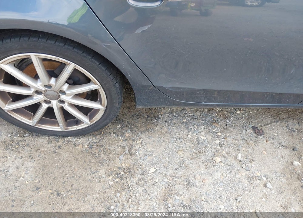 2010 AUDI A4 2.0T PREMIUM VIN: WAUSFAFL1AA056942