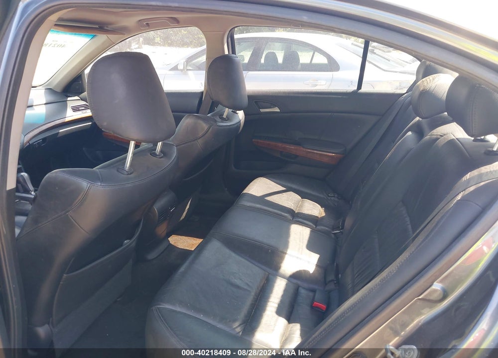 2011 HONDA ACCORD 2.4 EX-L VIN: 1HGCP2F81BA081011