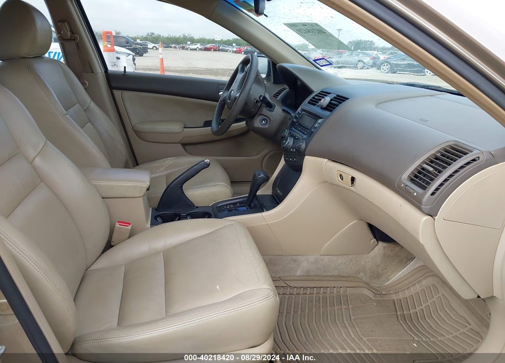 2003 HONDA ACCORD 2.4 LX VIN: 3HGCM56313G708789