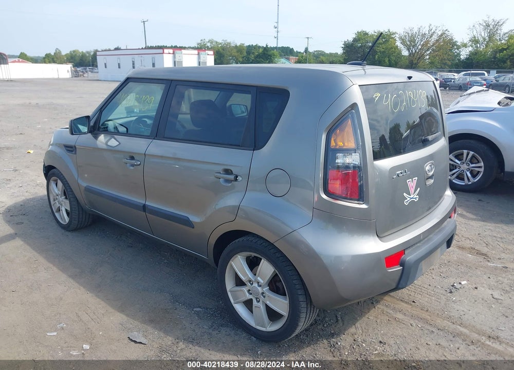 2011 KIA SOUL VIN: KNDJT2A22B7215221