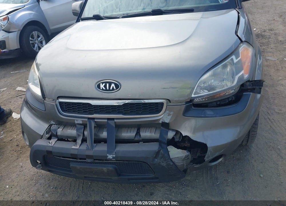 2011 KIA SOUL VIN: KNDJT2A22B7215221