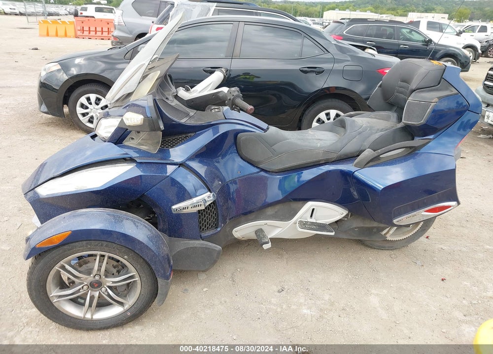 2011 CAN-AM SPYDER ROADSTER RT VIN: 2BXJBKC13BV000041