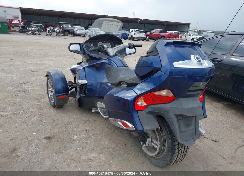 2011 CAN-AM SPYDER ROADSTER RT VIN: 2BXJBKC13BV000041