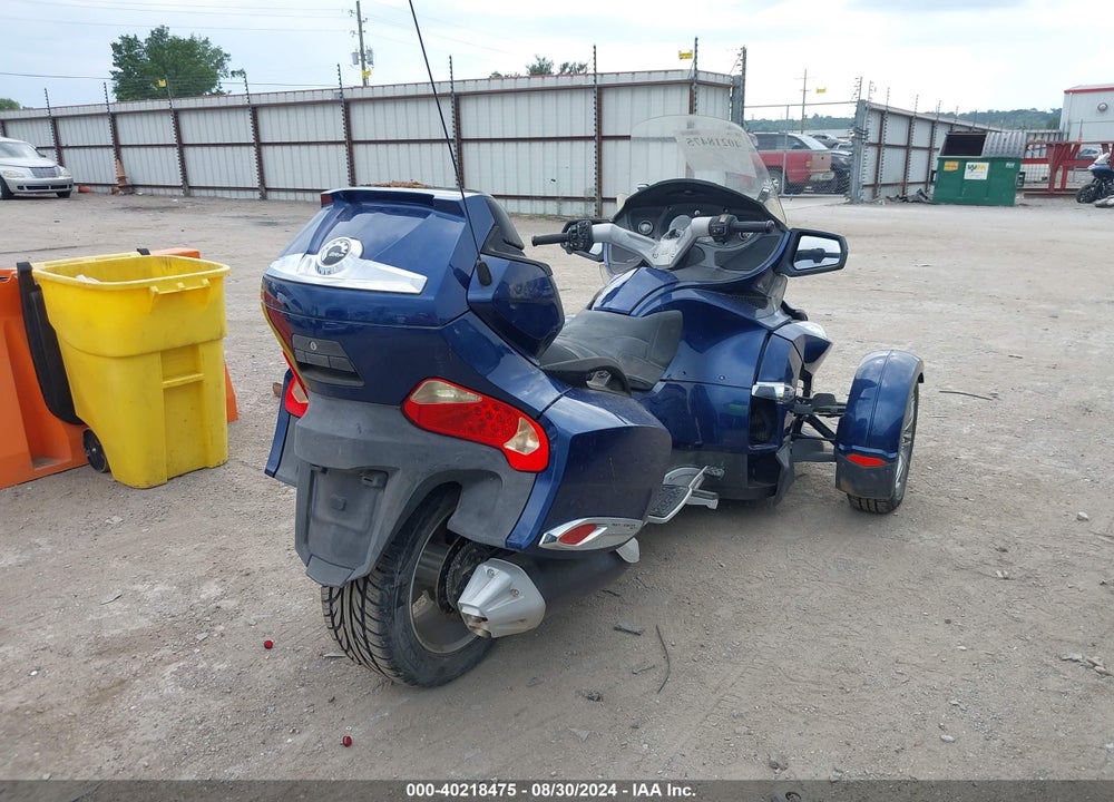 2011 CAN-AM SPYDER ROADSTER RT VIN: 2BXJBKC13BV000041
