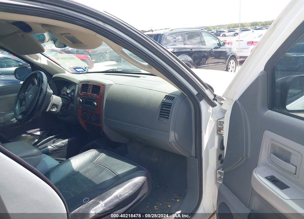 2005 DODGE DAKOTA SLT VIN: 1D7HE42N25S223159