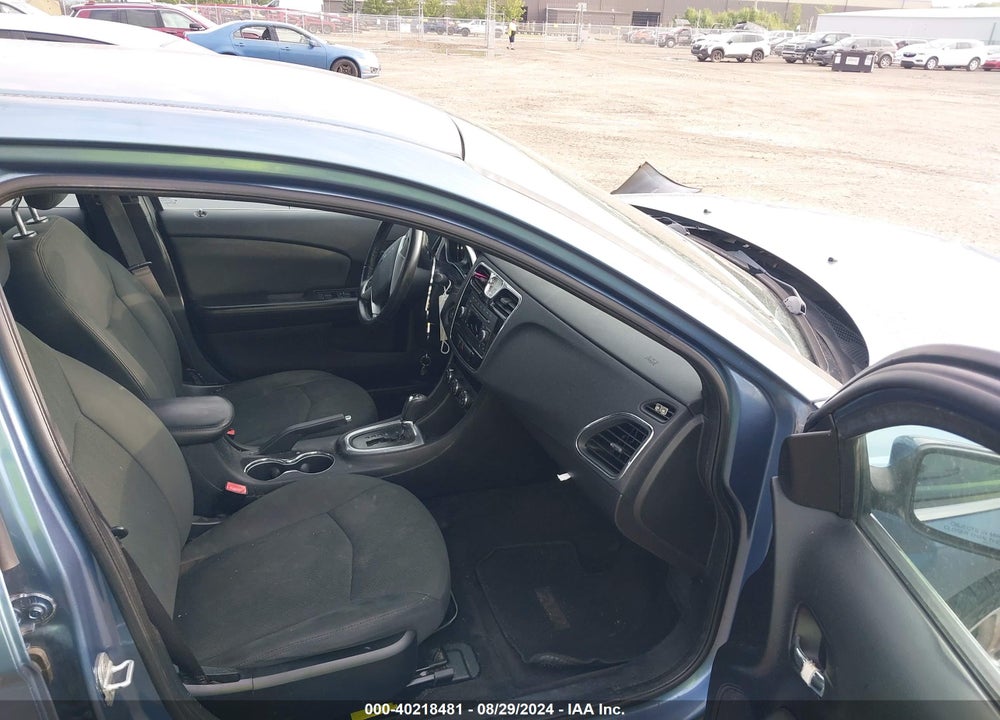2011 CHRYSLER 200 TOURING VIN: 1C3BC1FB3BN613772