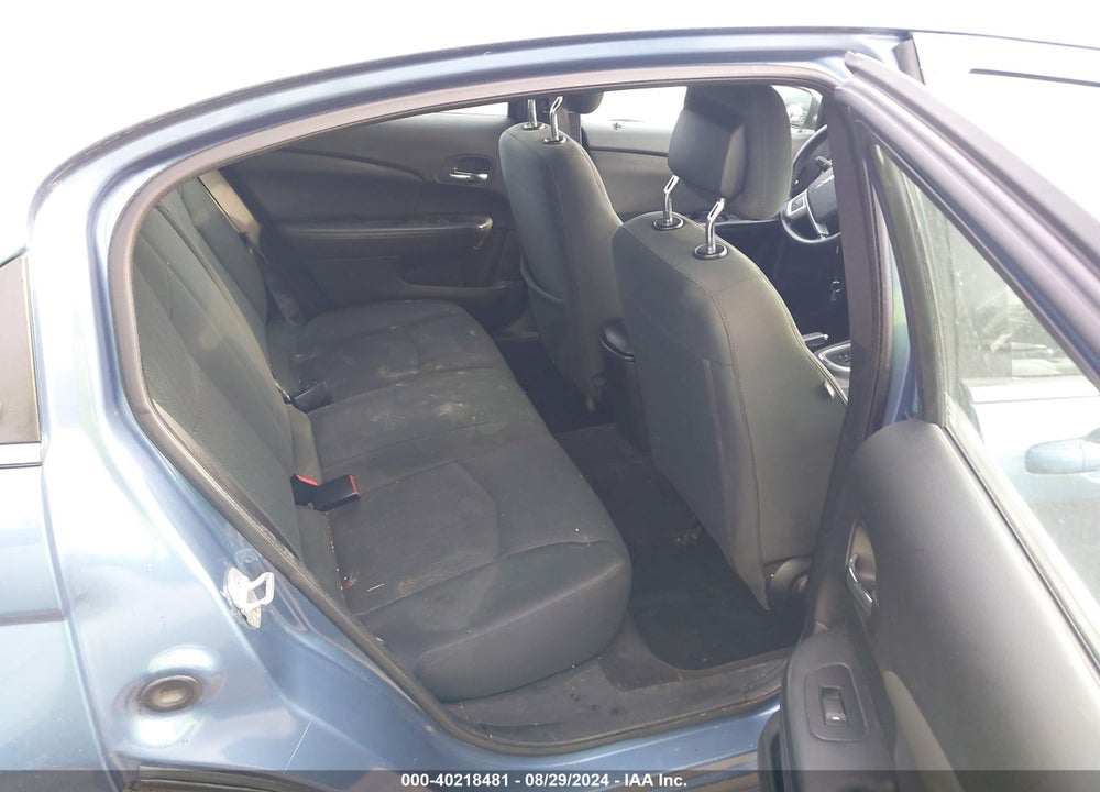2011 CHRYSLER 200 TOURING VIN: 1C3BC1FB3BN613772