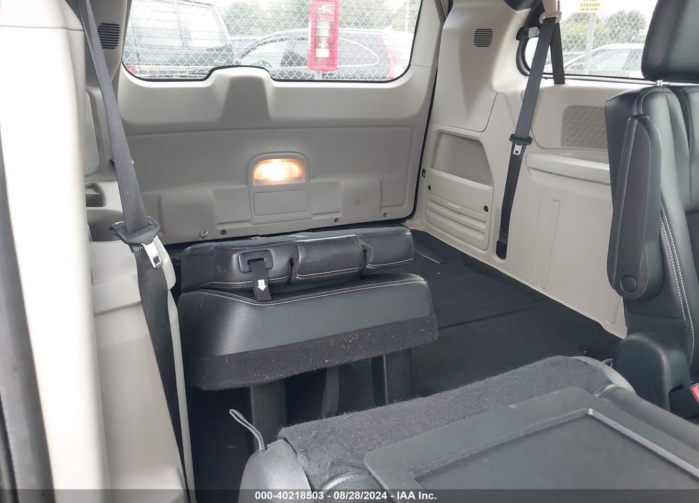 2018 DODGE GRAND CARAVAN VIN: 2C4RDGCG7JR301210