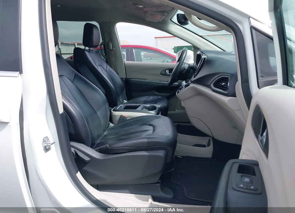 2022 CHRYSLER PACIFICA TOURING L VIN: 2C4RC1BG0NR169382