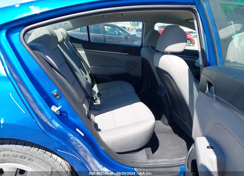2018 HYUNDAI ELANTRA SE VIN: KMHD74LF7JU648767