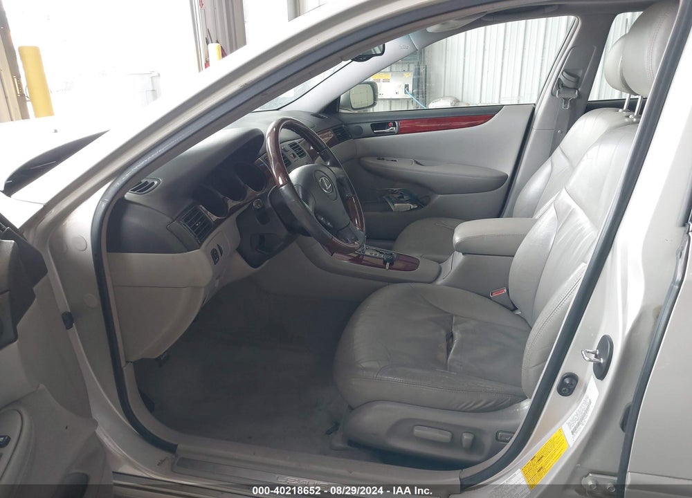 2002 LEXUS ES 300 VIN: JTHBF30G925015817