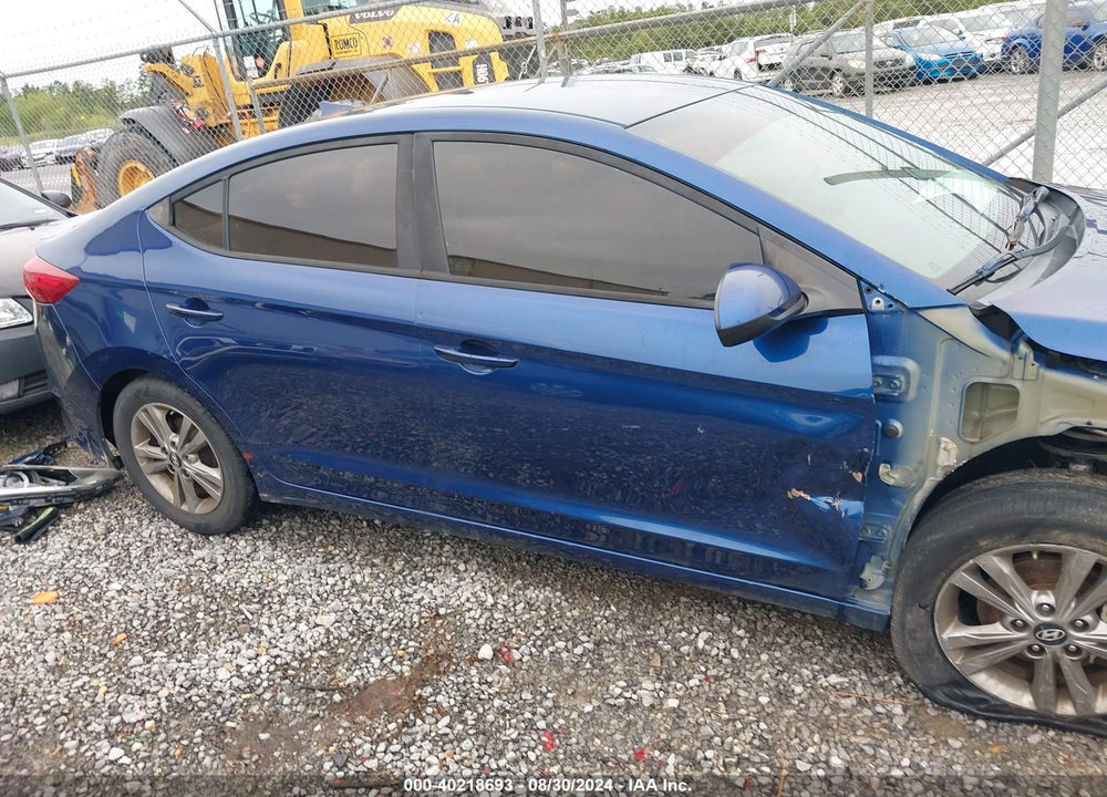 2018 HYUNDAI ELANTRA SEL VIN: 5NPD84LF1JH253804