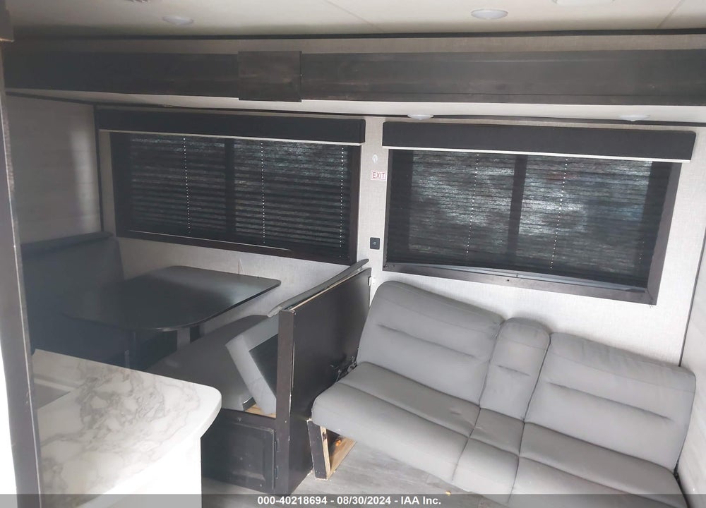2023 JAYCO J FLIGHT VIN: 1UJBC0BT0P1760148