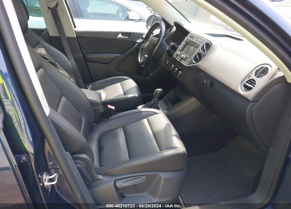 2012 VOLKSWAGEN TIGUAN SE VIN: WVGBV7AX8CW596406