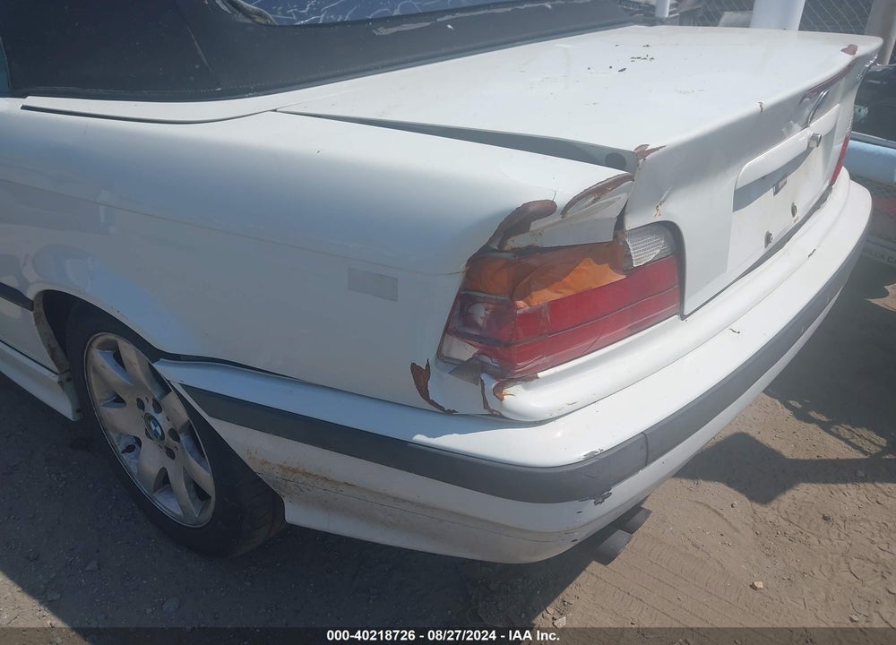 1998 BMW 328IC VIN: WBABK832XWEY88344