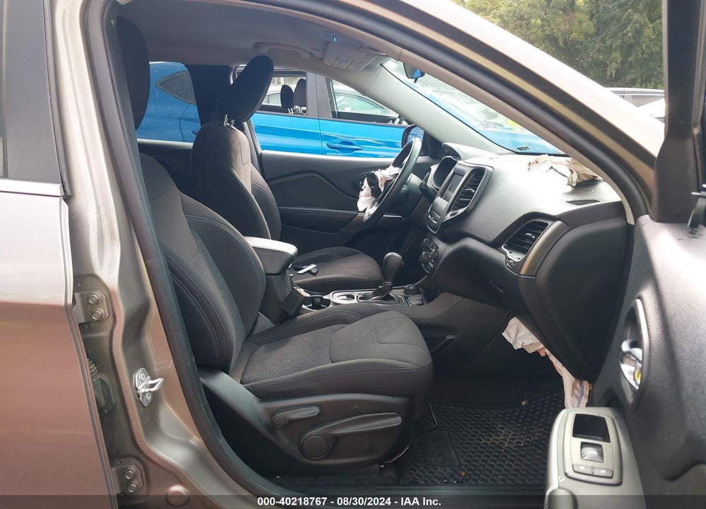 2019 JEEP CHEROKEE LATITUDE 4X4 VIN: 1C4PJMCB9KD112145