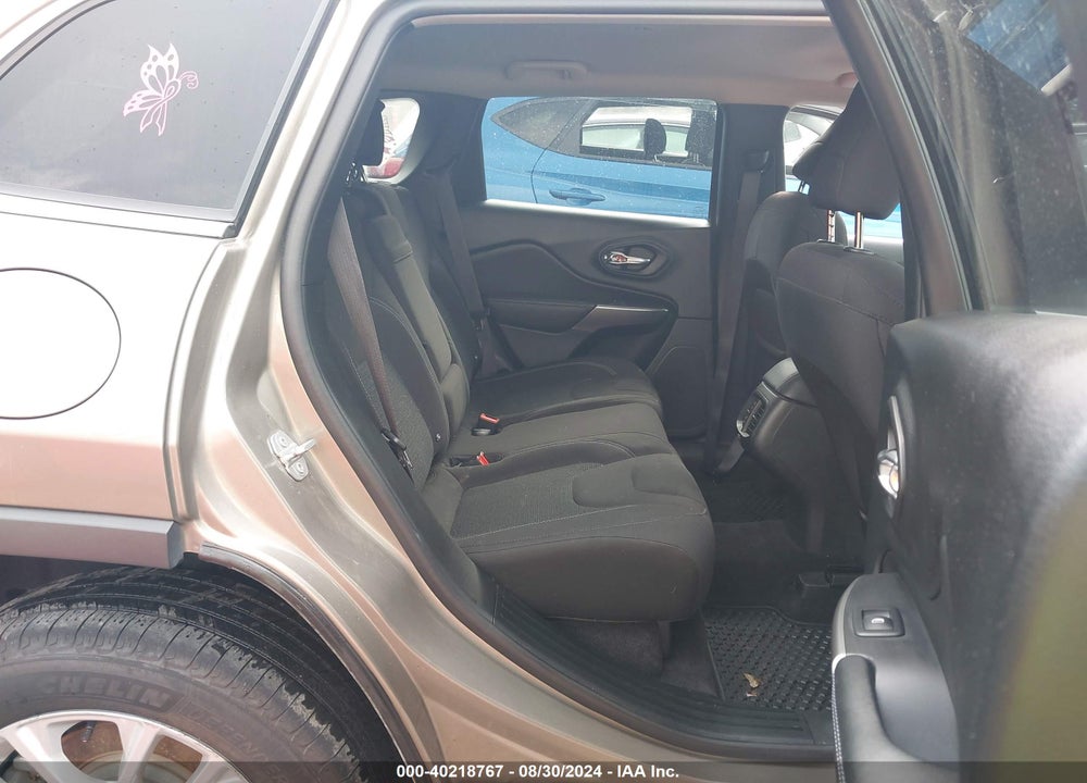 2019 JEEP CHEROKEE LATITUDE 4X4 VIN: 1C4PJMCB9KD112145