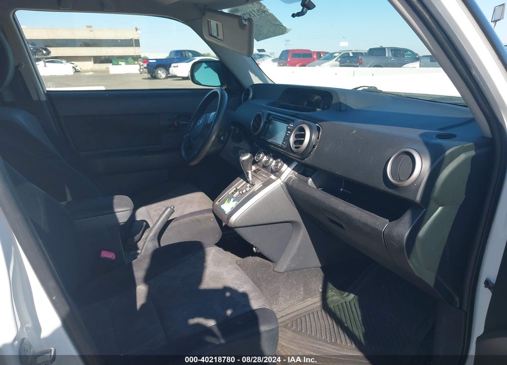 2013 SCION XB VIN: JTLZE4FE1DJ047772