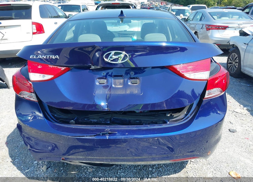 2013 HYUNDAI ELANTRA VIN: 5NPDH4AE1DH452950
