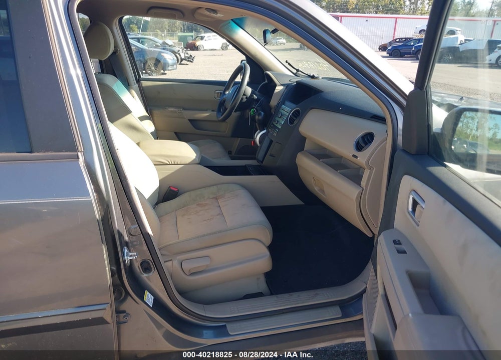 2009 HONDA PILOT EX VIN: 5FNYF384X9B012116