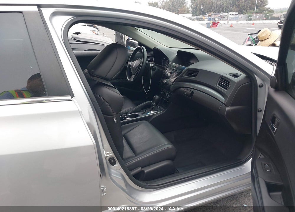 2014 ACURA ILX 2.0L VIN: 19VDE1F37EE006752