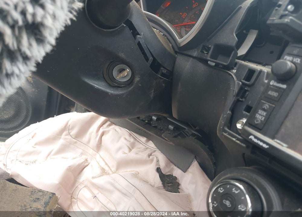 2014 SCION TC VIN: JTKJF5C70E3080410