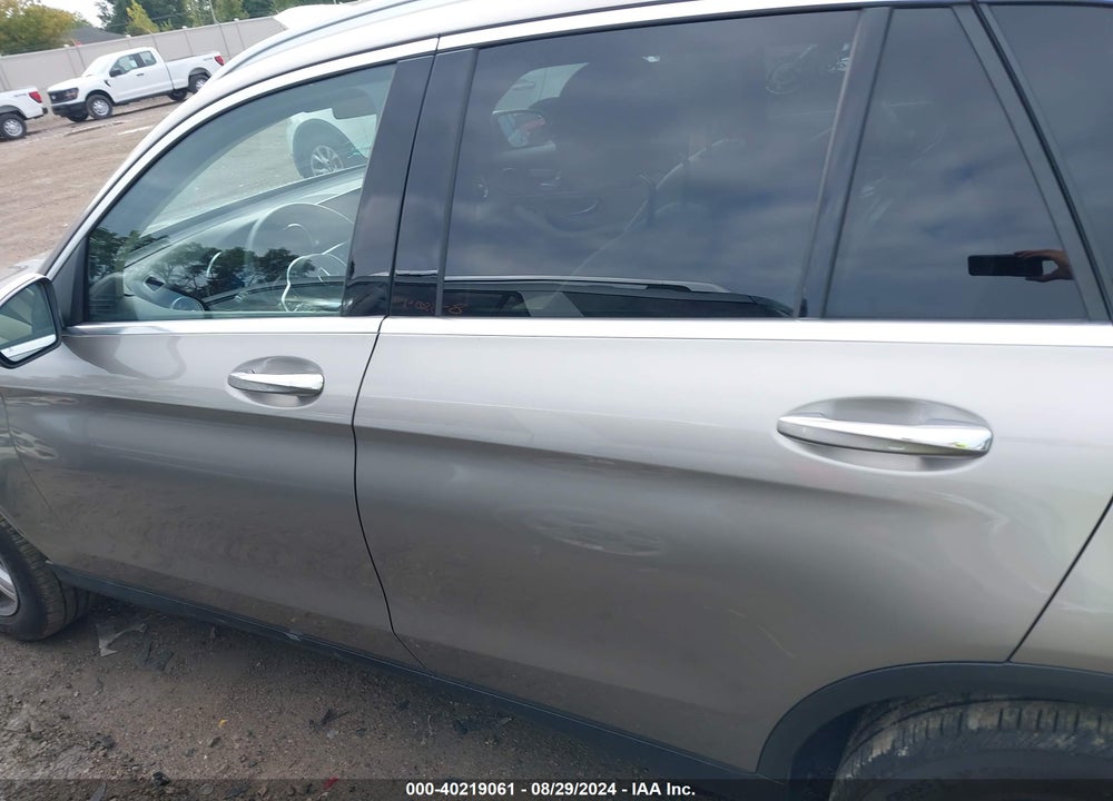 2021 MERCEDES-BENZ GLC 300 4MATIC SUV VIN: W1N0G8EB6MG000143