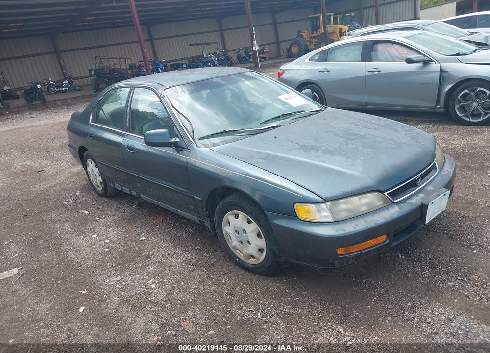 1996 HONDA ACCORD LX/EX VIN: 1HGCD5632TA010657