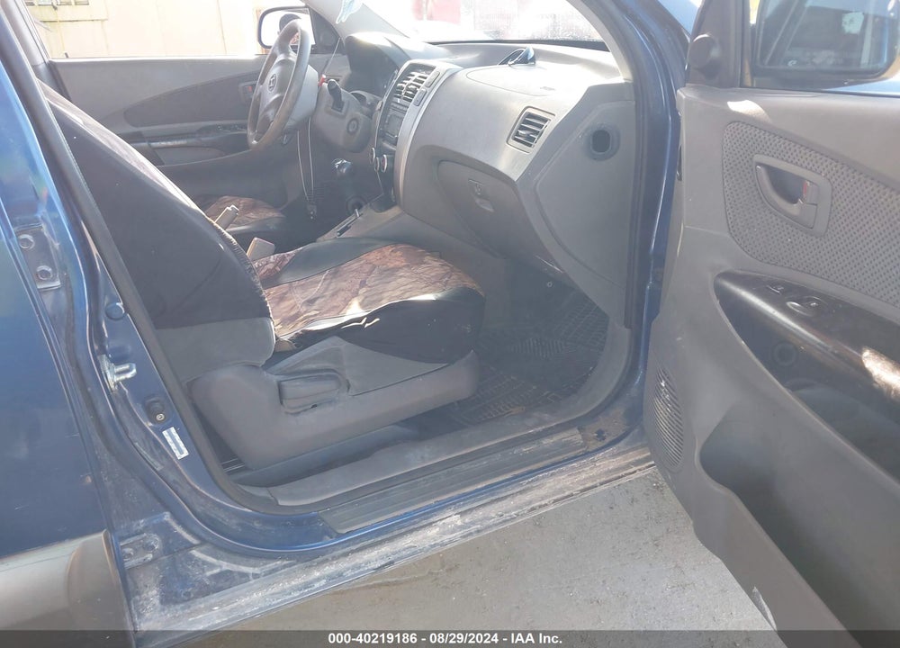 2009 HYUNDAI TUCSON SE VIN: KM8JN72D59U944277