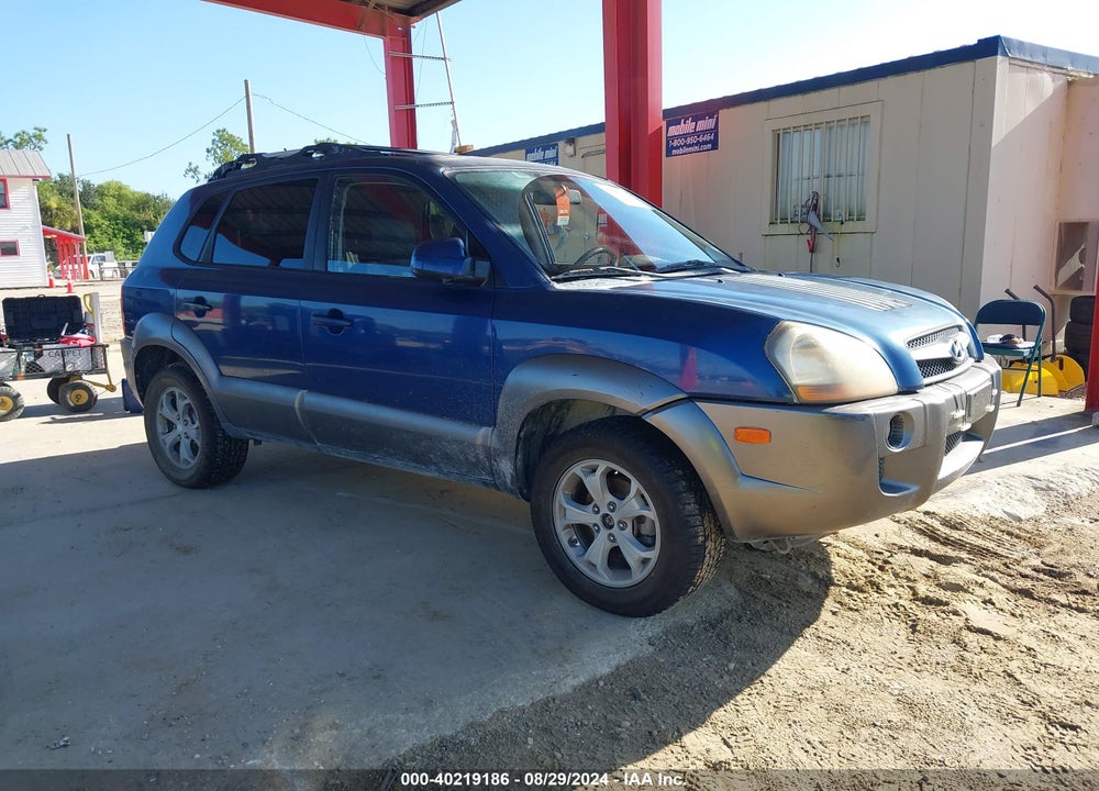 2009 HYUNDAI TUCSON SE VIN: KM8JN72D59U944277